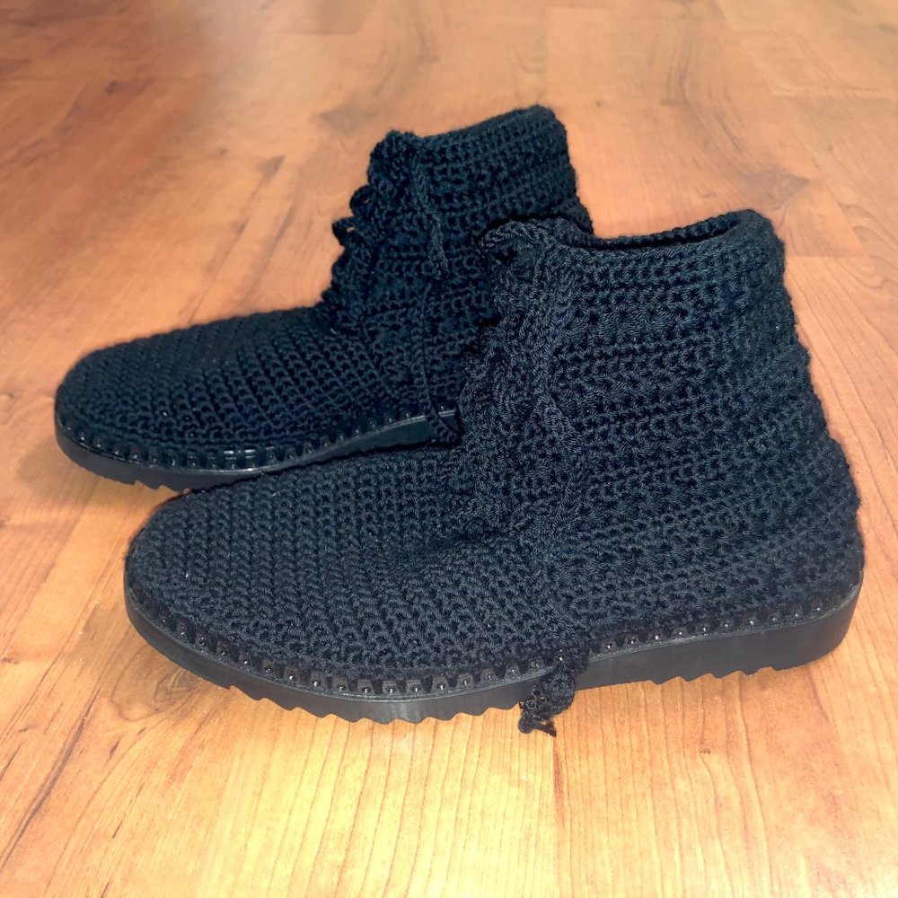 Black knitted booties